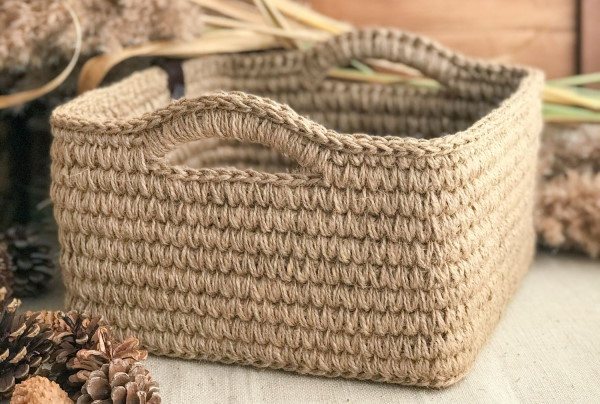Корзинки из джута крючком. Как связать, мастер-классы, фото