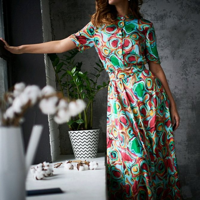 Платье из материала Rayon